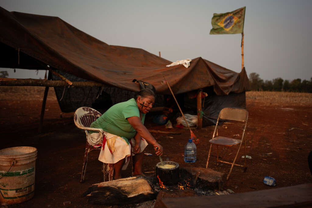 Retomada Kurupa’yty, dos Guarani-Kaiowá, em Douradina.