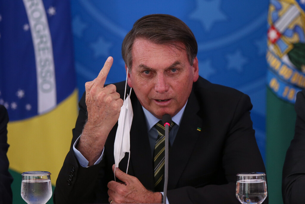 Jair Bolsonaro, há exatos cinco anos, fala durante coletiva de imprensa sobre as medidas de seu governo na pandemia (Foto: Pedro Ladeira/Folhapress)