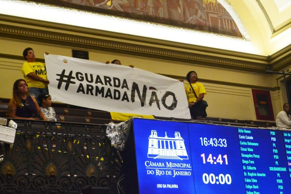 RIO DE JANEIRO (RJ), 01/04/2025 - VEREADORES/DISCUTEM/ARMAR/GUARDA CIVIL/RIO - Na Câmara dos Vereadores, no centro do Rio de Janeiro, vereadores analisam proposta de armamento da Guarda Municipal da capital carioca, nesta terça-feira (1). (Foto: Paulo Carneiro/Ato Press/Folhapress)