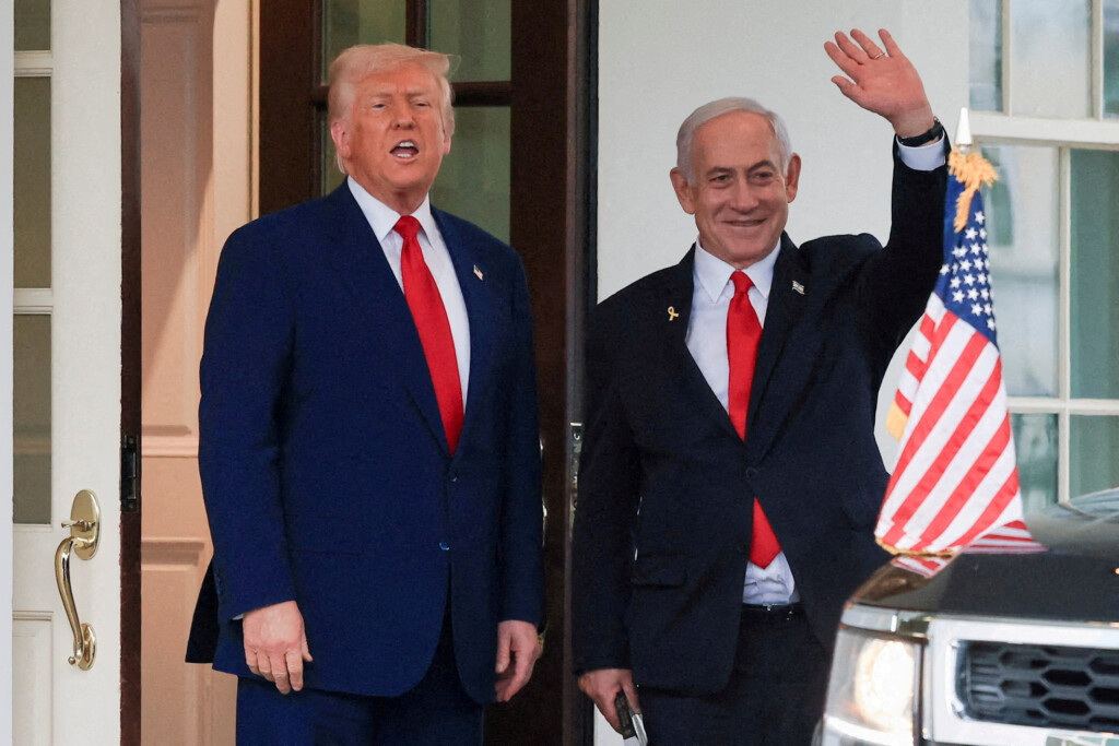 Presidente dos EUA, Donald Trump, recebeu o primeiro-ministro de Israel, Benjamin Netanyahu, na Casa Branca em abril deste ano (Foto: Kevin Mohatt/Reuters/Folhapress)